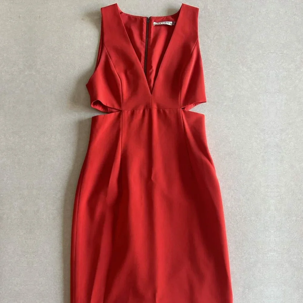 Alice + Olivia Riki Fitted Dress With Waist Cutout ASO Hanna Marin